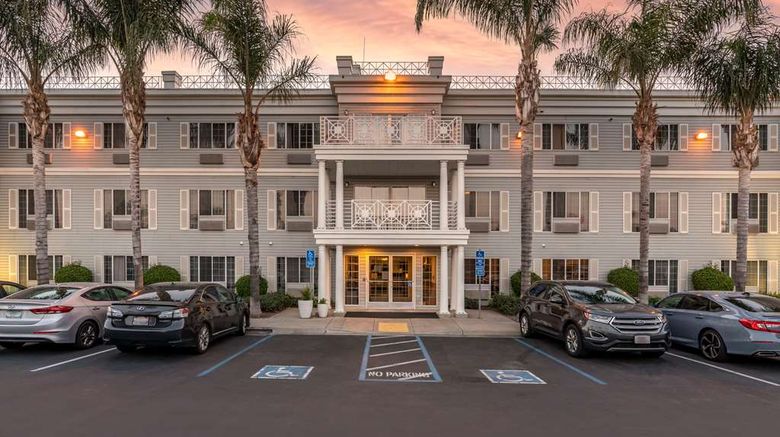 <b>Best Western Luxury Inn Exterior</b>. Images powered by <a href="https://iceportal.shijigroup.com/" title="IcePortal" target="_blank">IcePortal</a>.