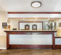 Best Western Luxury Inn Lobby