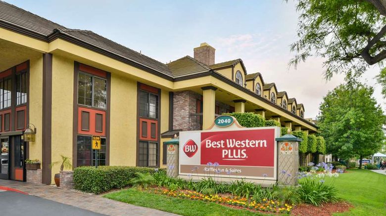 <b>Best Western Plus Raffles Inn & Suites Exterior</b>. Images powered by <a href="https://iceportal.shijigroup.com/" title="IcePortal" target="_blank">IcePortal</a>.