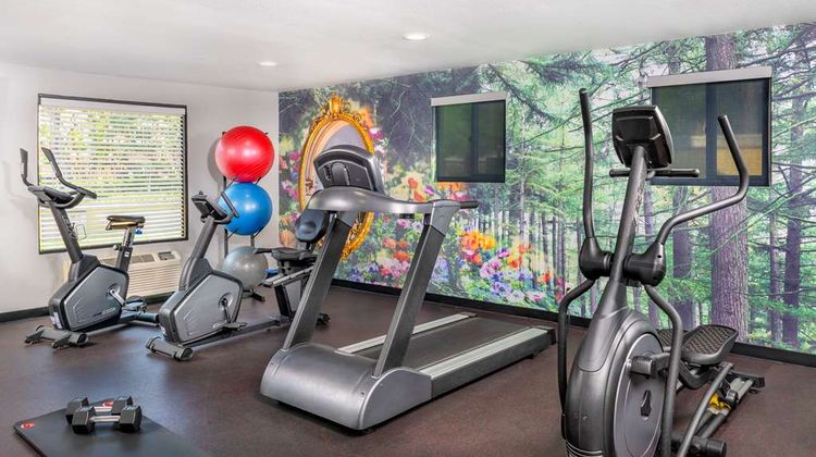 Best Western Plus Raffles Inn & Suites Health