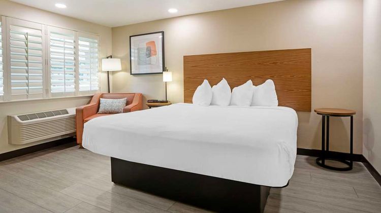 Best Western Shadow Inn Room