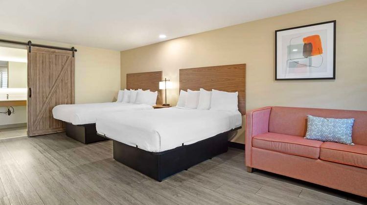 Best Western Shadow Inn Room