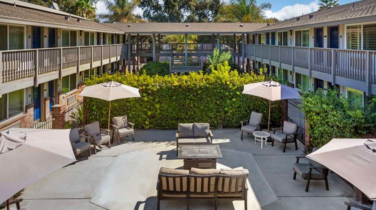 Best Western Shadow Inn Exterior