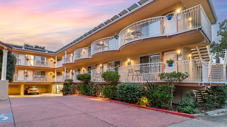 Best Western Plus Riviera Exterior