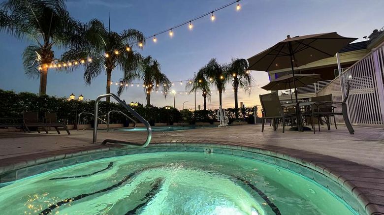 <b>Best Western Americana Pool</b>. Images powered by <a href="https://iceportal.shijigroup.com/" title="IcePortal" target="_blank">IcePortal</a>.