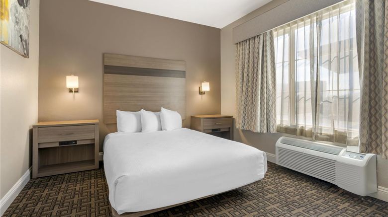 <b>Best Western Kettleman City Inn & Suites Suite</b>. Images powered by <a href="https://iceportal.shijigroup.com/" title="IcePortal" target="_blank">IcePortal</a>.