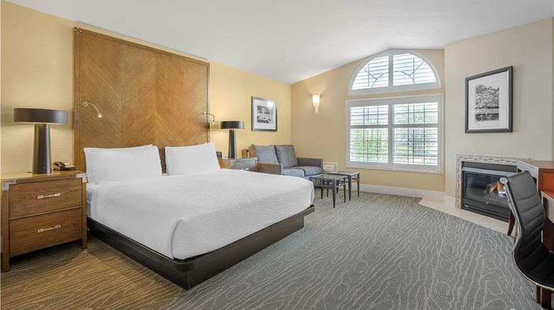 <b>Best Western Plus Stevenson Manor Suite</b>. Images powered by <a href="https://iceportal.shijigroup.com/" title="IcePortal" target="_blank">IcePortal</a>.