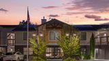 Best Western Plus Stevenson Manor Exterior