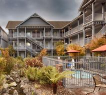 Best Western Plus Bayshore Inn Exterior