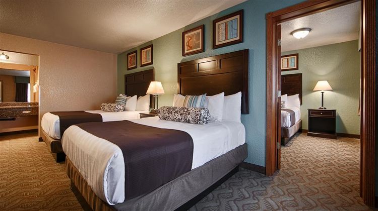 Best Western Plus Bayshore Inn Suite