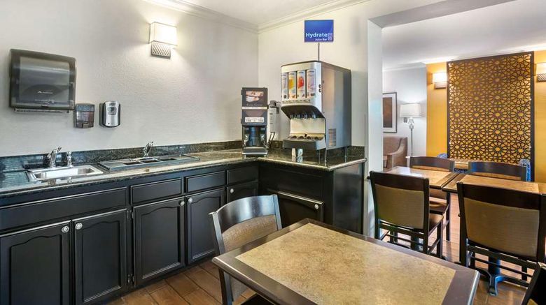 <b>Best Western Clovis Cole Restaurant</b>. Images powered by <a href="https://iceportal.shijigroup.com/" title="IcePortal" target="_blank">IcePortal</a>.