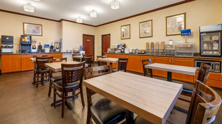 <b>Best Western Los Angeles Worldport Hotel Restaurant</b>. Images powered by <a href="https://iceportal.shijigroup.com/" title="IcePortal" target="_blank">IcePortal</a>.