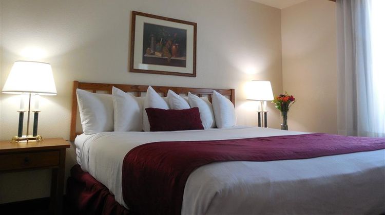 Best Western John Jay Inn Room