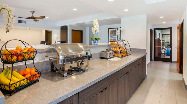 <b>Best Western Exeter Inn & Suites Restaurant</b>. Images powered by <a href="https://iceportal.shijigroup.com/" title="IcePortal" target="_blank">IcePortal</a>.
