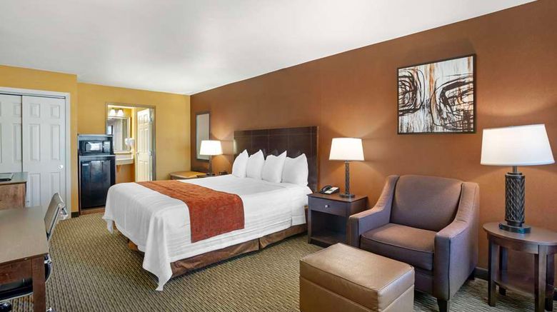 <b>Best Western Exeter Inn & Suites Room</b>. Images powered by <a href="https://iceportal.shijigroup.com/" title="IcePortal" target="_blank">IcePortal</a>.