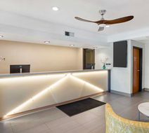 Best Western Exeter Inn & Suites Lobby