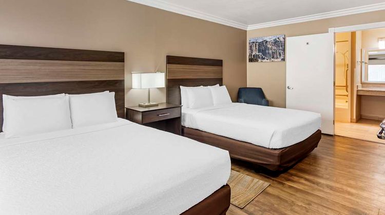 Best Western China Lake Inn Room