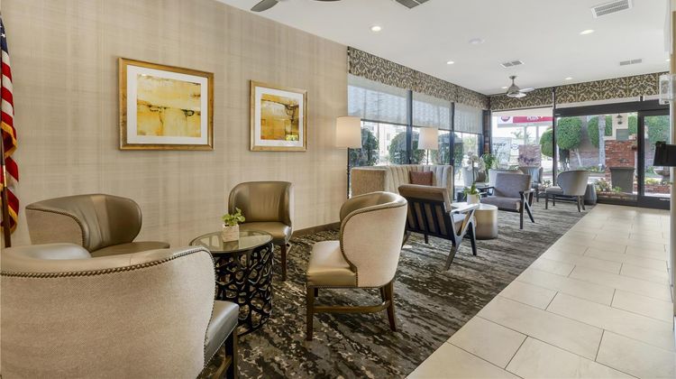 Best Western Plus Carriage Inn Lobby