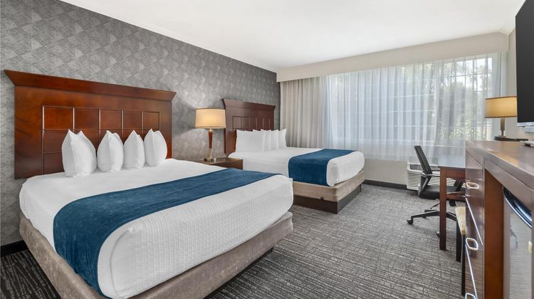 Best Western Plus Carriage Inn Room