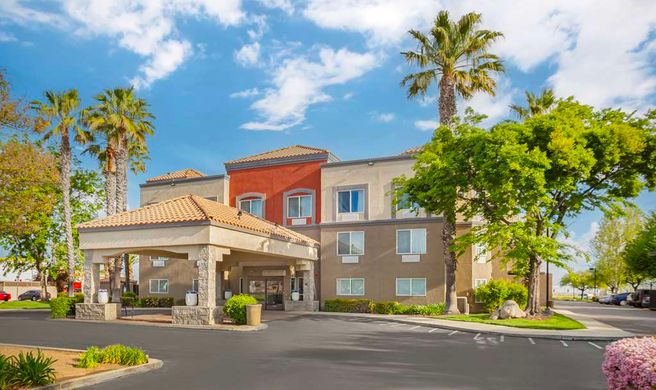 Best Western Plus Villa Del Lago Inn Exterior