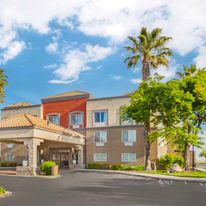 Best Western Plus Villa Del Lago Inn