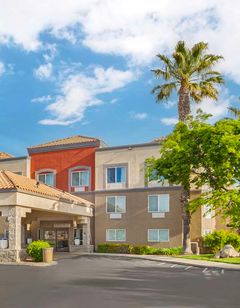Best Western Plus Villa Del Lago Inn