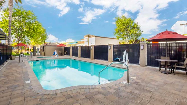 Best Western Plus Villa Del Lago Inn Pool
