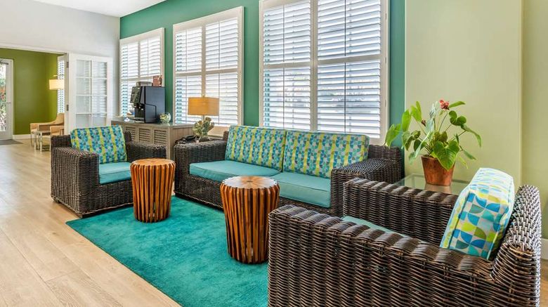<b>Best Western Plus Capitola By-the-Sea Lobby</b>. Images powered by <a href="https://iceportal.shijigroup.com/" title="IcePortal" target="_blank">IcePortal</a>.