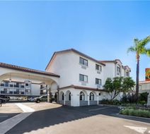 Best Western Los Alamitos Inn & Suites Exterior
