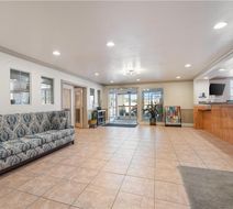 Best Western Plus John Jay Inn & Suites Lobby