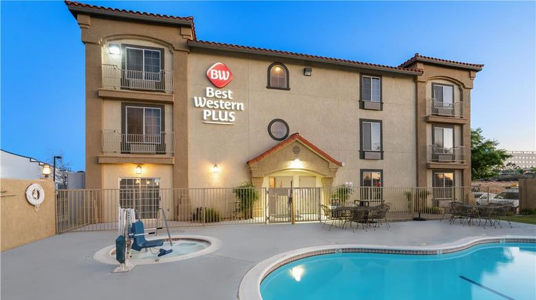 <b>Best Western Plus John Jay Inn & Suites Pool</b>. Images powered by <a href="https://iceportal.shijigroup.com/" title="IcePortal" target="_blank">IcePortal</a>.