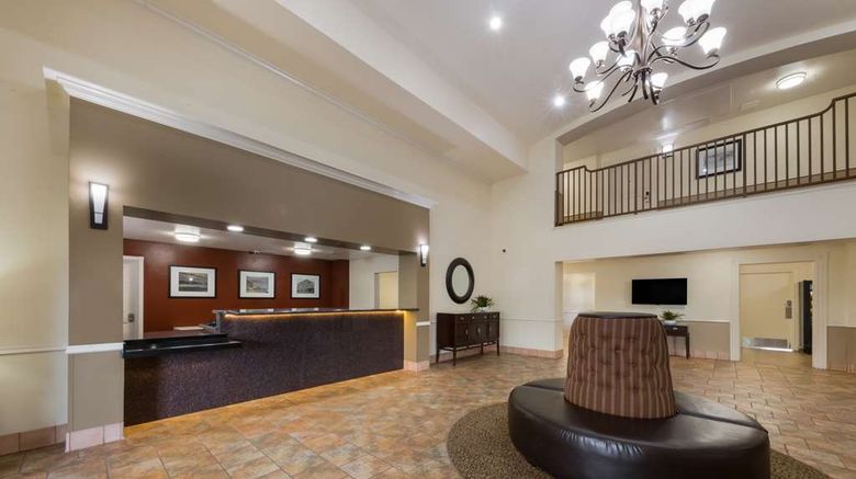 <b>Best Western Plus Salinas Valley Inn Lobby</b>. Images powered by <a href="https://iceportal.shijigroup.com/" title="IcePortal" target="_blank">IcePortal</a>.