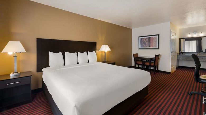 <b>Best Western Plus Salinas Valley Inn Room</b>. Images powered by <a href="https://iceportal.shijigroup.com/" title="IcePortal" target="_blank">IcePortal</a>.