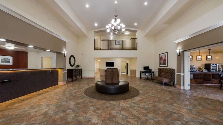 <b>Best Western Plus Salinas Valley Inn Lobby</b>. Images powered by <a href="https://iceportal.shijigroup.com/" title="IcePortal" target="_blank">IcePortal</a>.