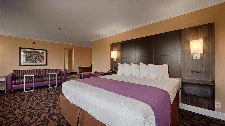 <b>Best Western Plus Airport Plaza Suite</b>. Images powered by <a href="https://iceportal.shijigroup.com/" title="IcePortal" target="_blank">IcePortal</a>.