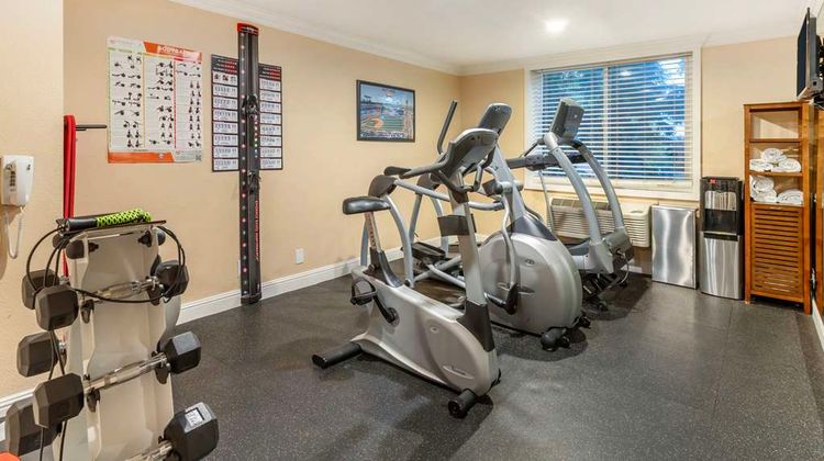 Best Western Plus Airport Plaza Health