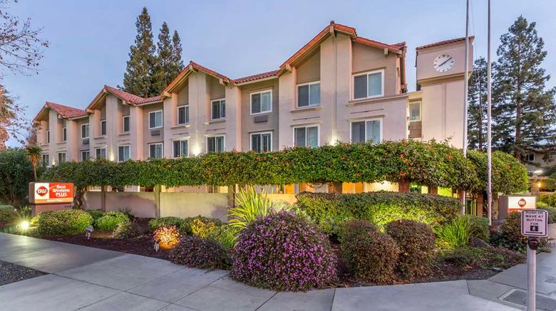 Best Western Plus Airport Plaza Exterior. Images powered by <a href="https://iceportal.shijigroup.com" target="_blank" rel="noopener">Ice Portal</a>.
