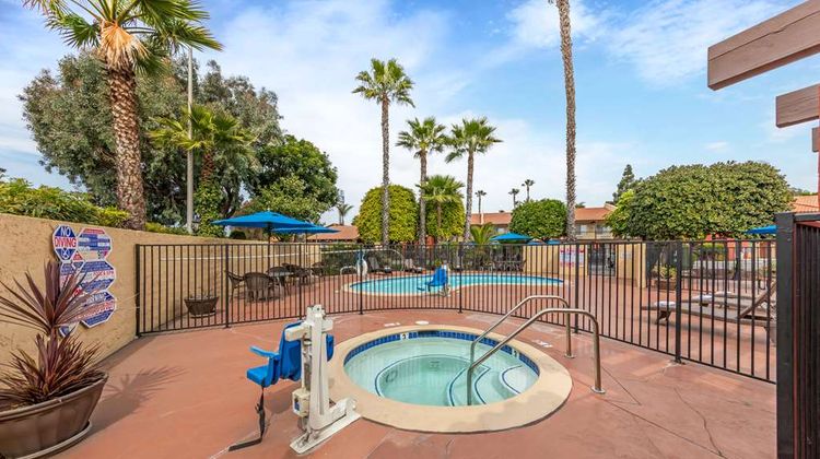 Best Western Americana Inn Pool