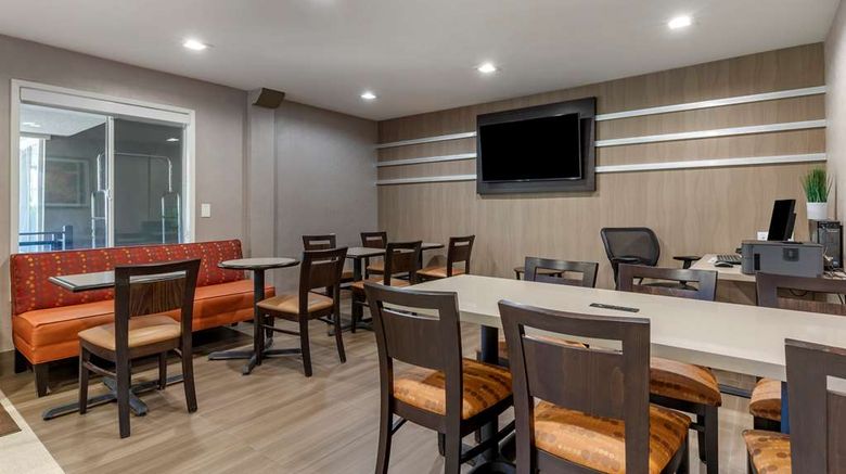 <b>Best Western Silicon Valley Inn Lobby</b>. Images powered by <a href="https://iceportal.shijigroup.com/" title="IcePortal" target="_blank">IcePortal</a>.