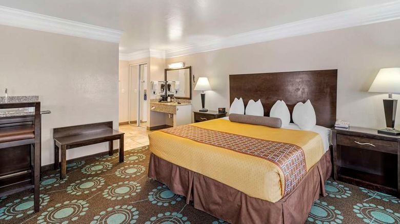 <b>Best Western Liberty Inn Suite</b>. Images powered by <a href="https://iceportal.shijigroup.com/" title="IcePortal" target="_blank">IcePortal</a>.