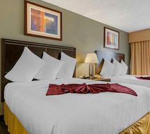 Best Western Plus Palm Desert Resort Room