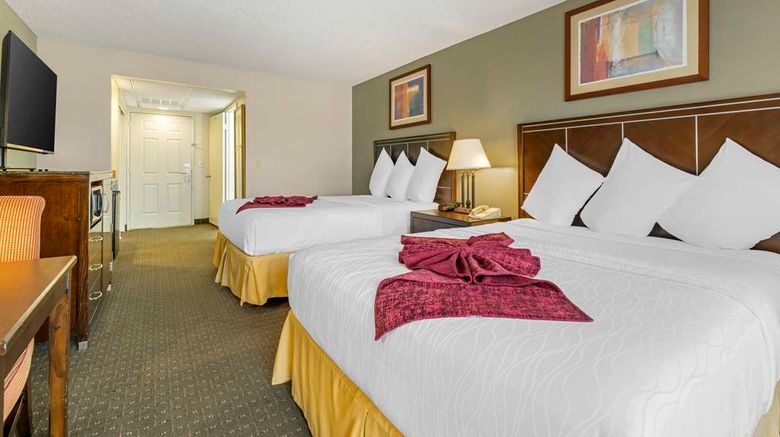 <b>Best Western Plus Palm Desert Resort Room</b>. Images powered by <a href="https://iceportal.shijigroup.com/" title="IcePortal" target="_blank">IcePortal</a>.
