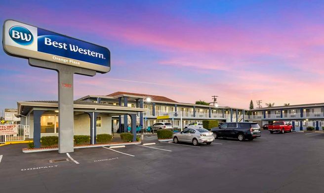 Best Western Orange Plaza Exterior