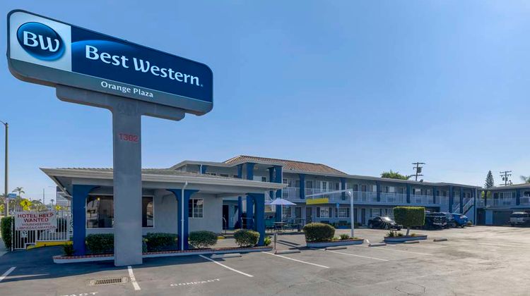 Best Western Orange Plaza Exterior