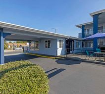 Best Western Orange Plaza Exterior