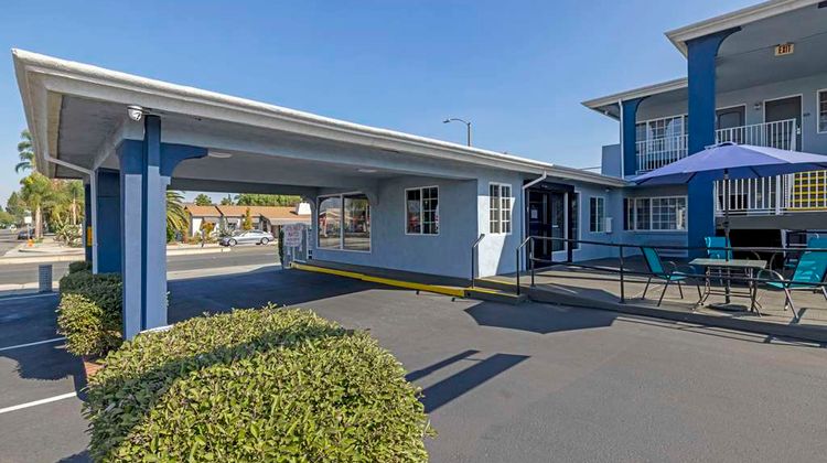 Best Western Orange Plaza Exterior