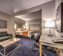 Best Western Plus Media Center Inn Suite Room