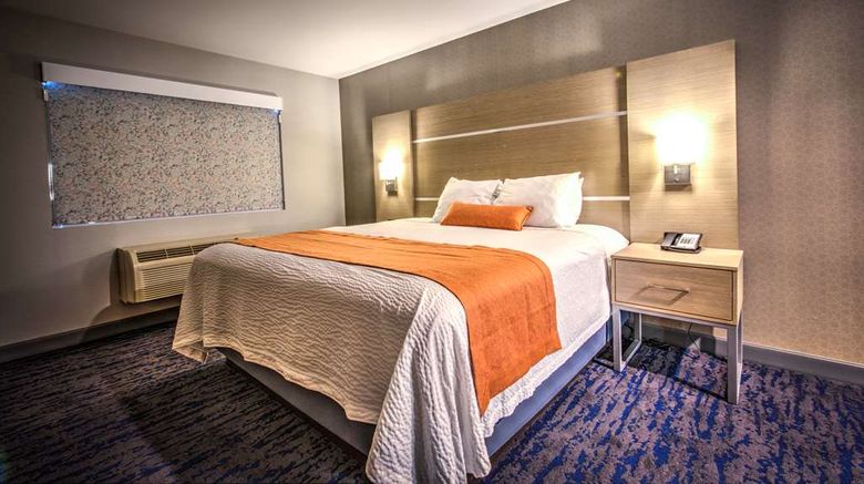 <b>Best Western Plus Media Center Inn Suite Suite</b>. Images powered by <a href="https://iceportal.shijigroup.com/" title="IcePortal" target="_blank">IcePortal</a>.