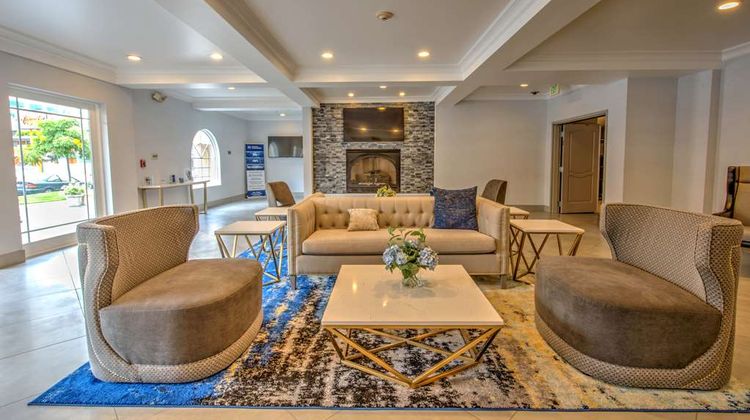 Best Western Plus Media Center Inn Suite Lobby