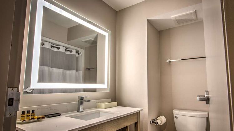 Best Western Plus Media Center Inn Suite Room